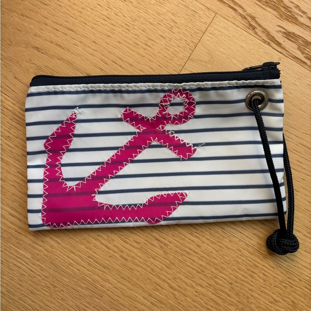 Sea bags pink anchor wristlet